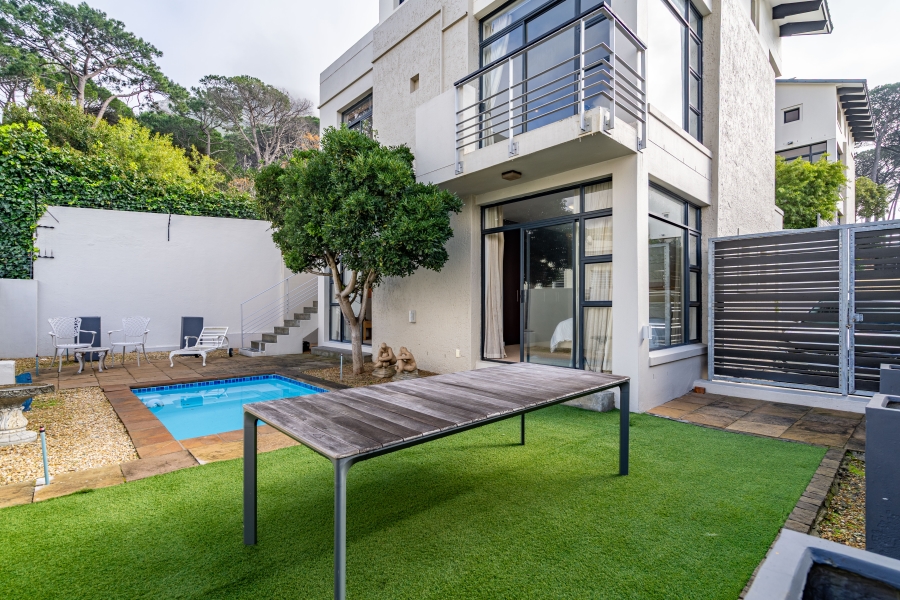 3 Bedroom Property for Sale in Oranjezicht Western Cape